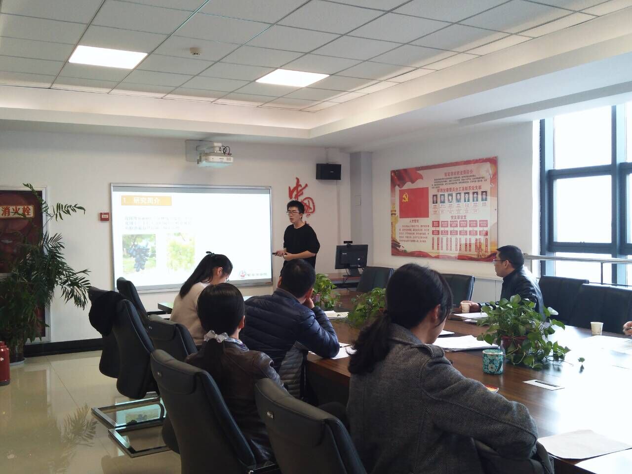 1c2b4680a5ca4e9a89c09f3f2f86f10d.jpg 1c2b4680a5ca4e9a89c09f3f2f86f10d.jpg