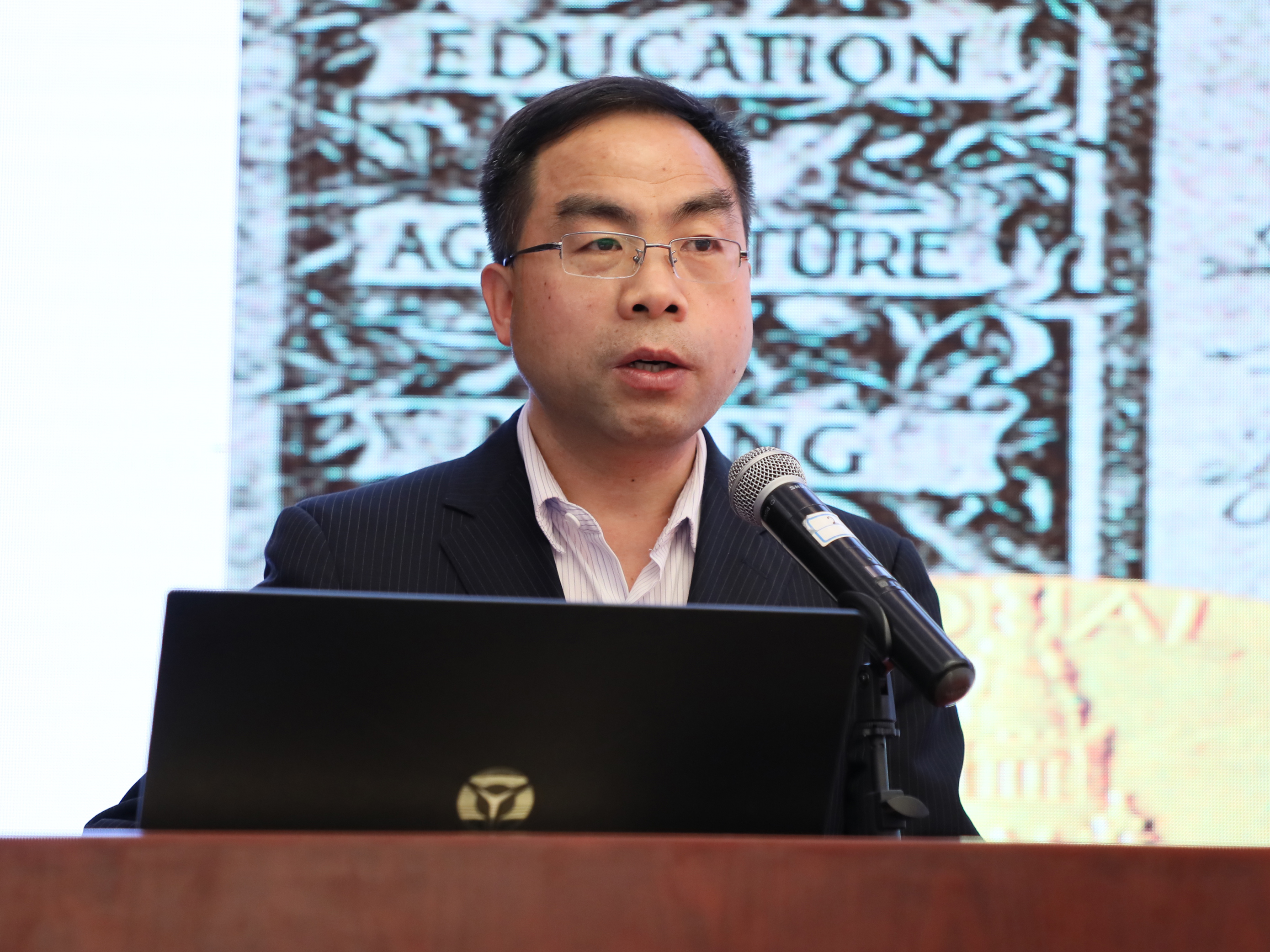 1f595df6a2d24f8d987121c42808133a.jpg 1f595df6a2d24f8d987121c42808133a.jpg